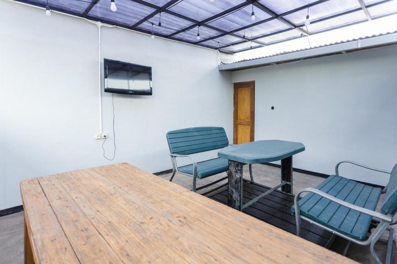 Reddoorz Hostel @ Malang City Center 2 Extérieur photo